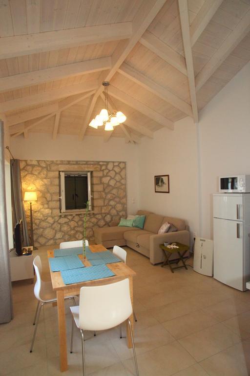 Wild Sea Apartments Áyios Nikítas Pokój zdjęcie